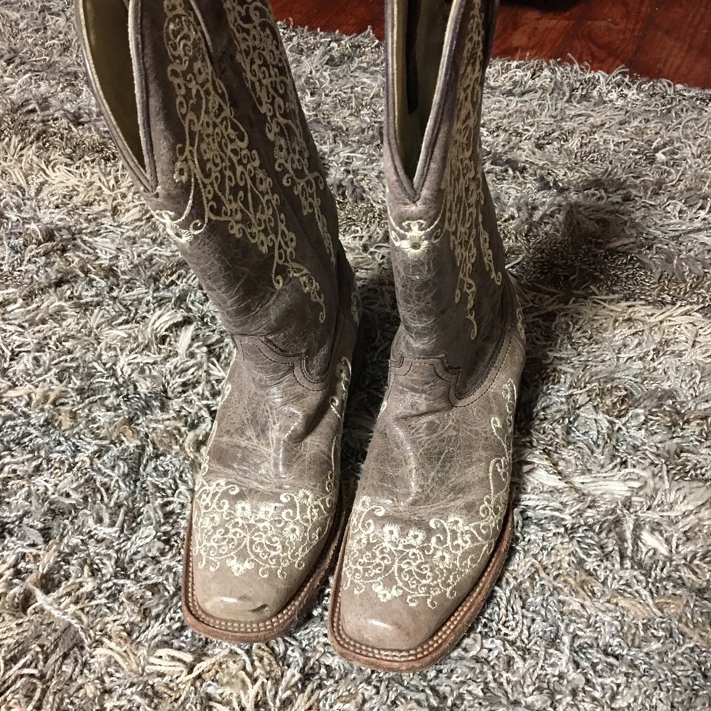 Women’s corral boots